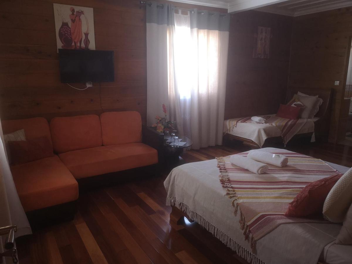 Le Papangue Bed & Breakfast ซาลาซี ภายนอก รูปภาพ