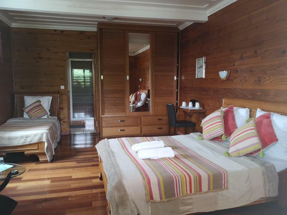 Le Papangue Bed & Breakfast ซาลาซี ภายนอก รูปภาพ